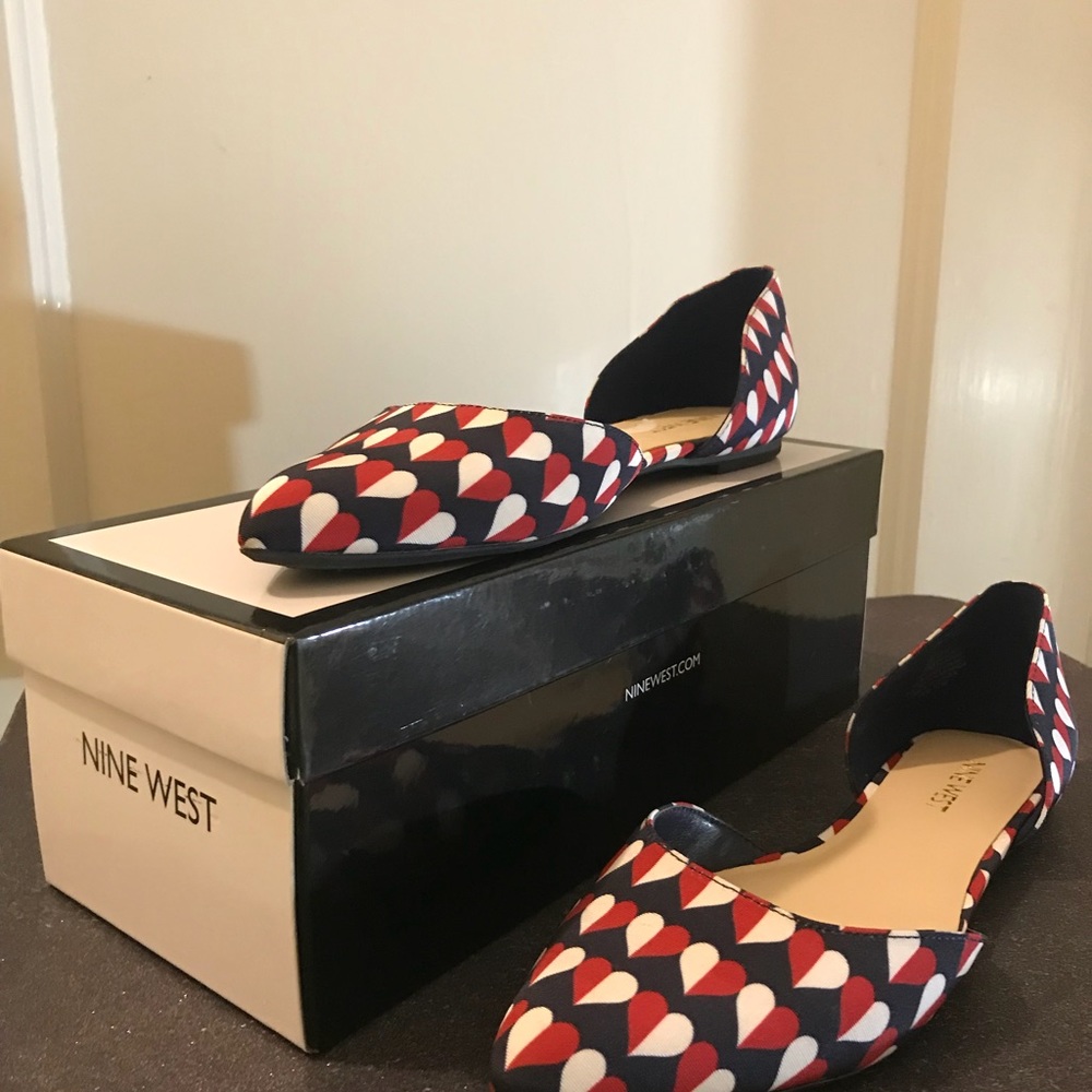 Nine West flats!!